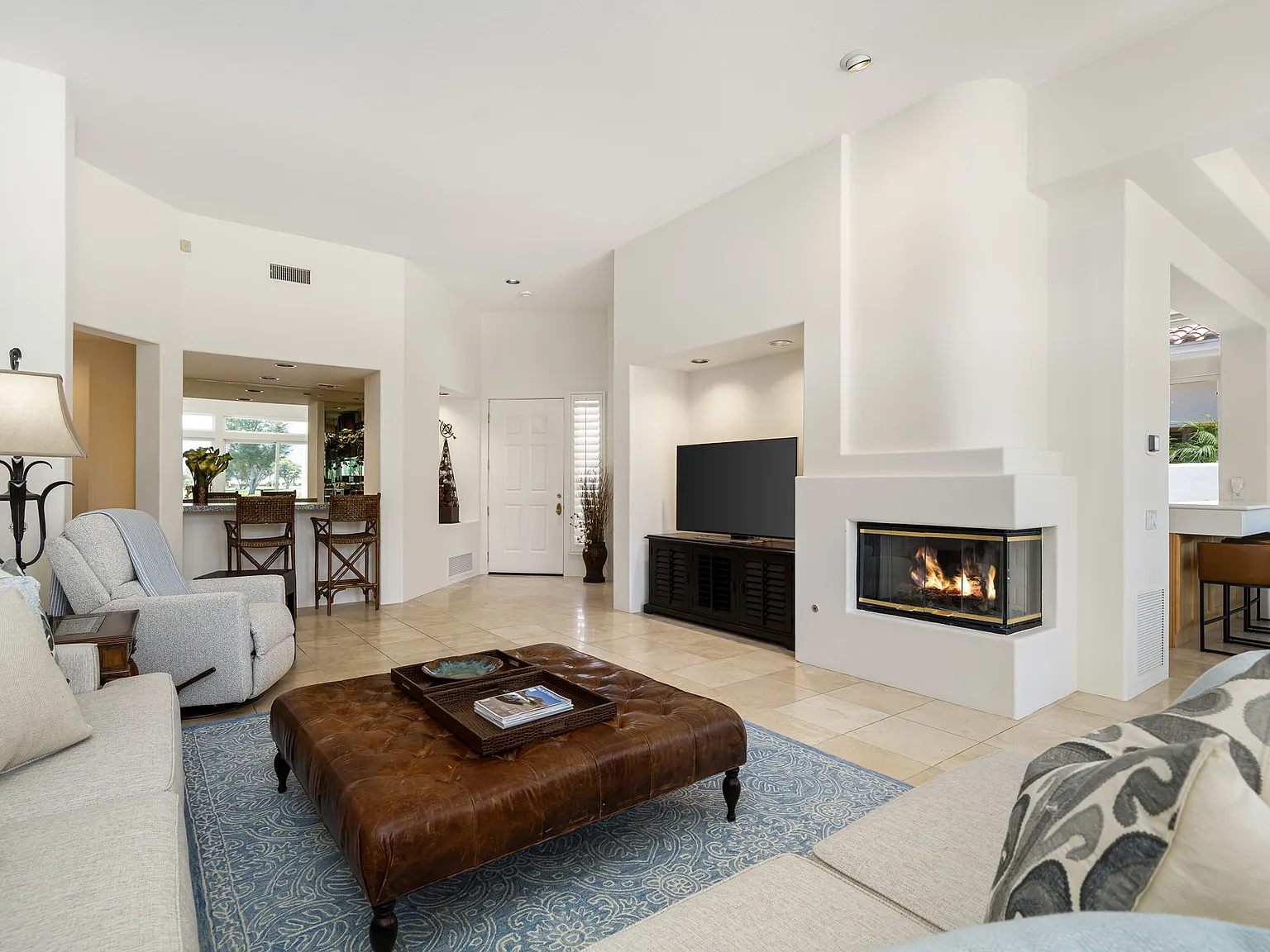 3 bed, 2439 sqft, $12,000 — Photo 4