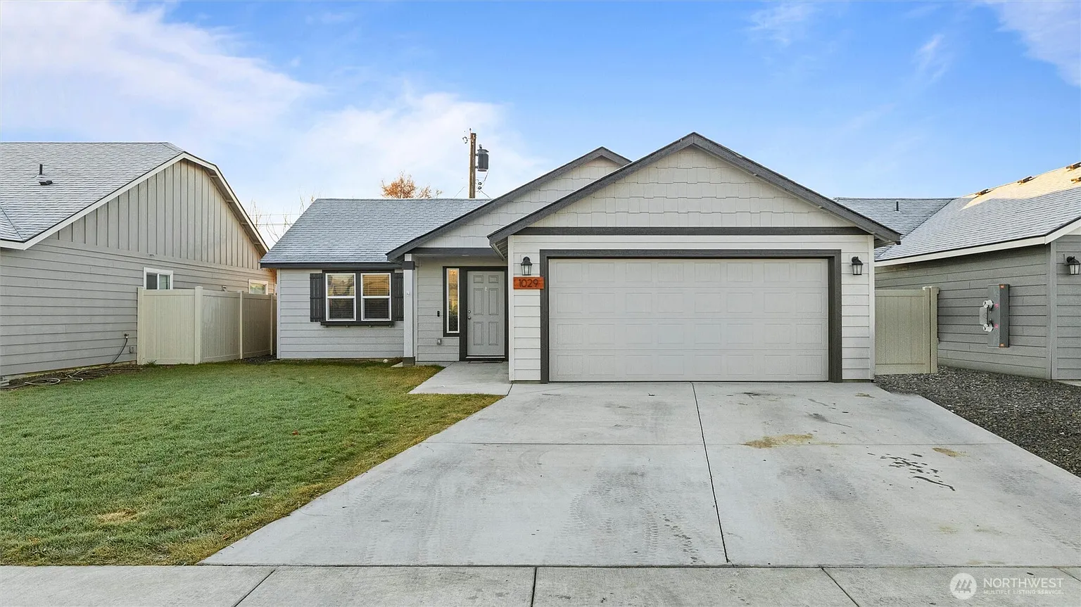 1029 W Sequoia Road photo 1
