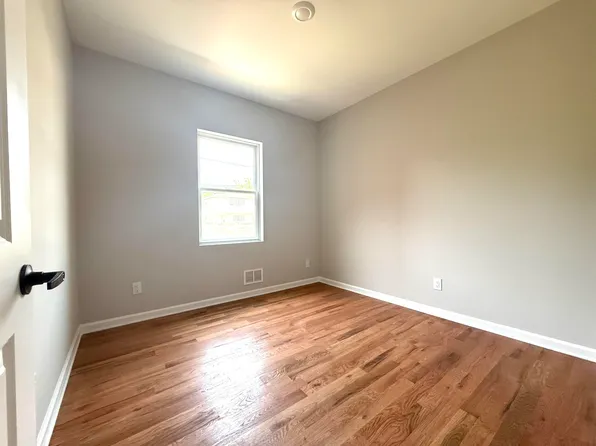 84 Logan Avenue image 6 of 19