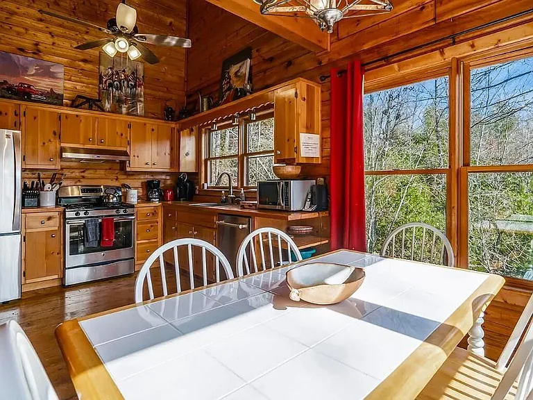 1822 Hidden Lake Dr — Photo 5
