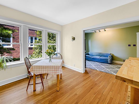 5th image of 1225 W Jarvis Ave #2