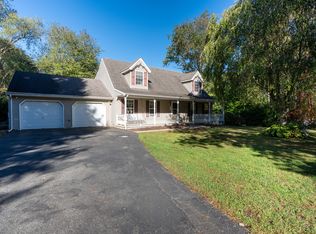 15 Jeffrey Manor Rd, Oakdale, CT 06370