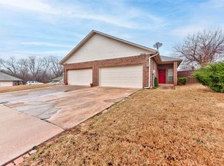 12515 SW 3rd St, Yukon, OK 73099