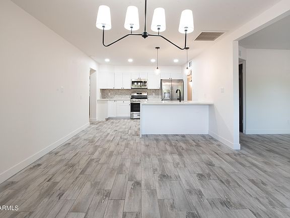 5th image of 3230 E SWEETWATER Avenue