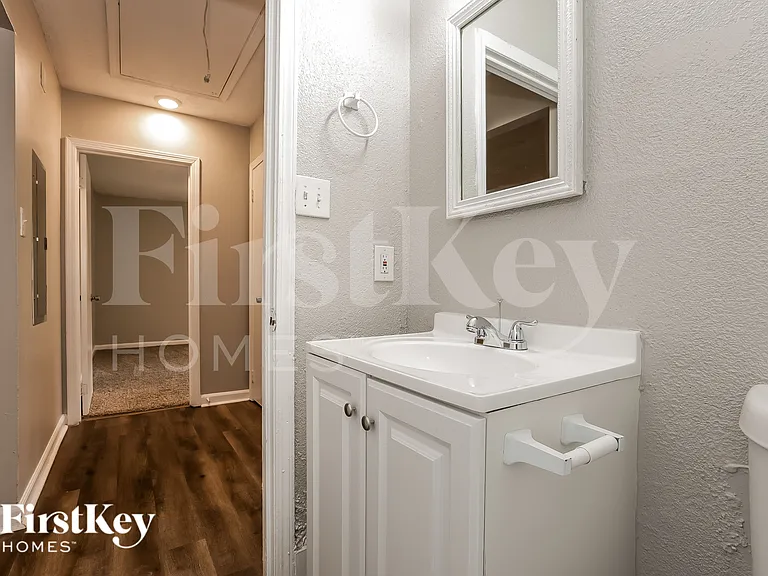 1910 Brownsville Rd #2 — Photo 17