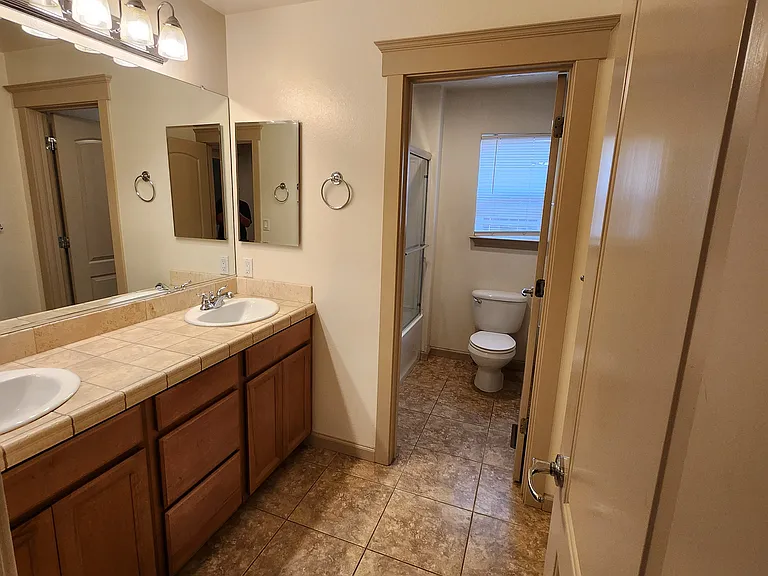 2745 Scottsdale Rd — Photo 21