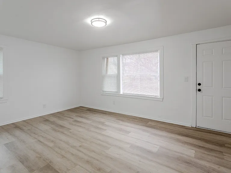 34111 Decatur Ct #34111 — Photo 17