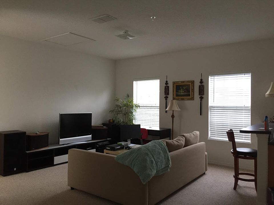 2nd image of 1105 Bennett Rd #C