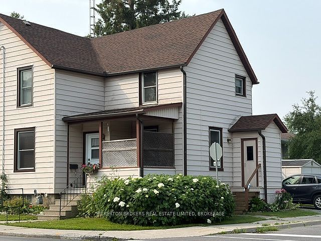 1st image of 292 William St N