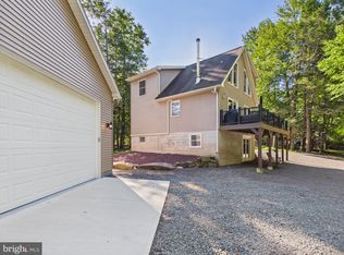 1008 Canoochee Ct, Lake Ariel, PA 18436