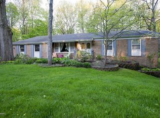 258 Golfview Dr, Plainwell, MI 49080