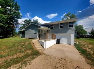 2140 E 12th St, Hastings, NE 68901