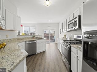 43516 Jubilee St, Chantilly, VA 20152