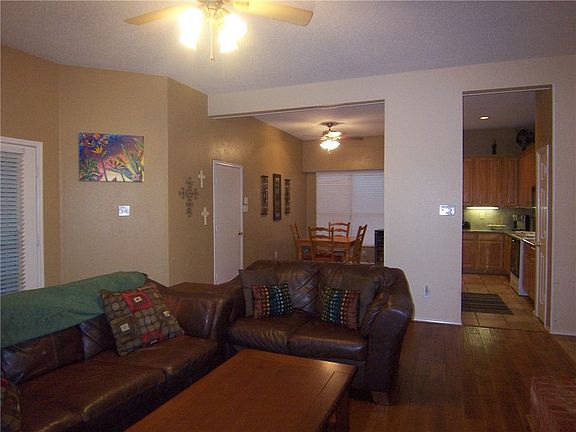 3rd image of 1005 Vancouver Dr