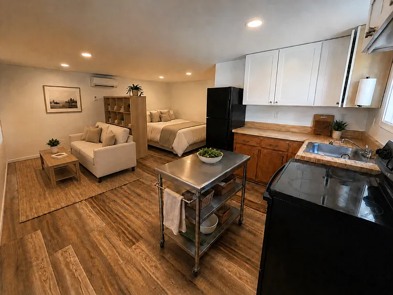 406 Cedar Lane Rd #B — Photo 3