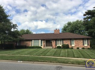 2425 SW Westport Dr, Topeka, KS 66614