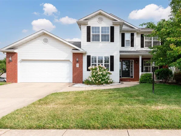 8 Charles Dr, Glen Carbon, IL 62034