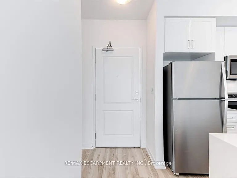 450 Dundas St E #1204 — Photo 8