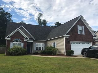 8221 Frenchorn Ln, Fayetteville, NC 28314