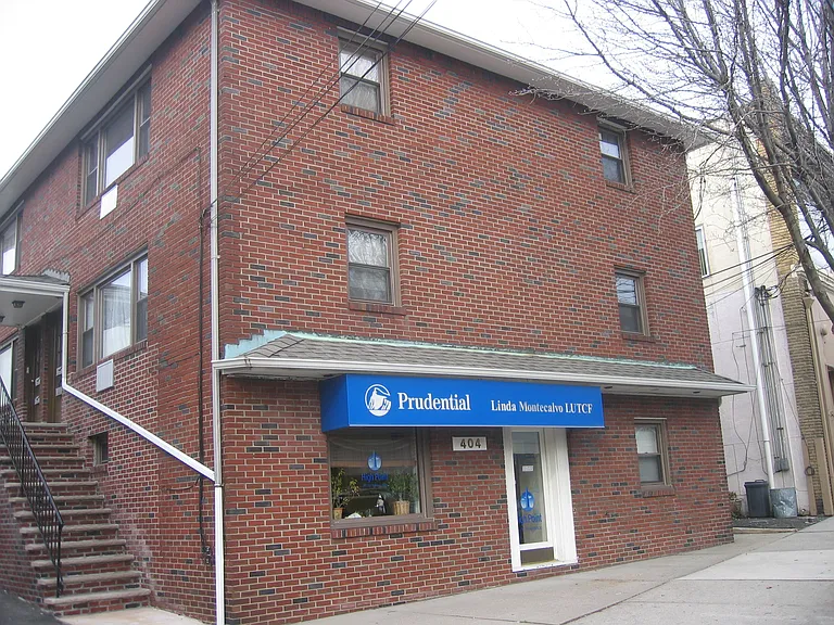 404 Hackensack St #1F — Photo 13