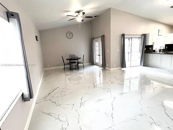 3rd image of 6663 Stratford Dr #6663