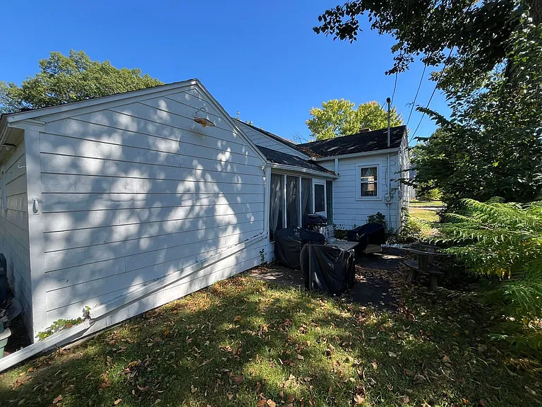 2204 Midway Blvd — Photo 17