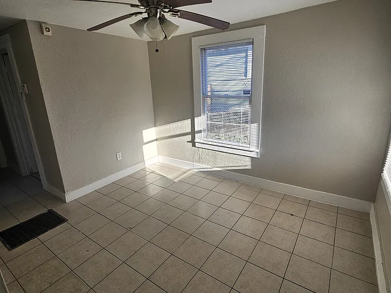 319 N Pine St #1 — Photo 6