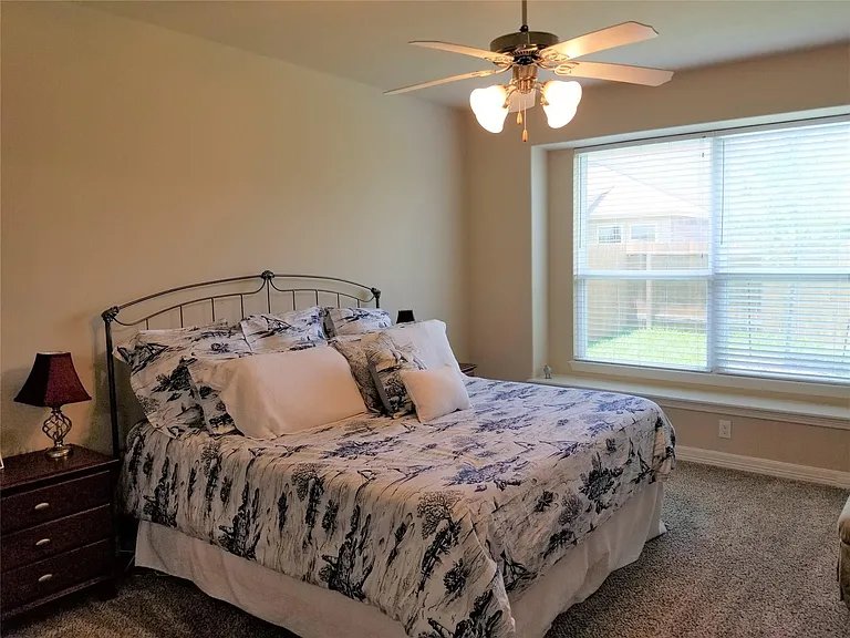 2566 Riverway Dr — Photo 10