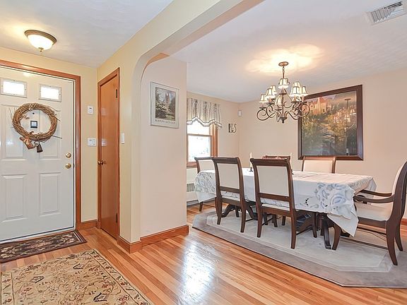 5th image of 58 Daly Dr