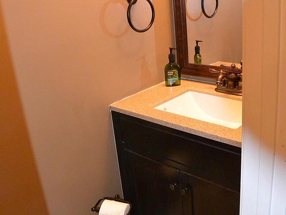 3rd image of 6716 Sunset Woods Ct