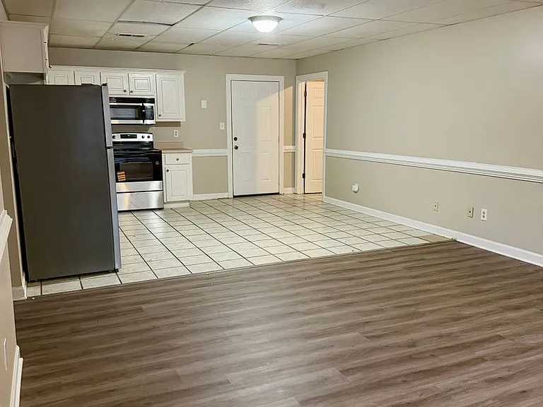 281 Foxworth Dr — Photo 3