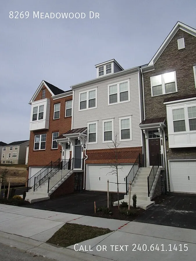 Lovely 4 BR/3.5 BA Townhome in Hanover! — Photo 1