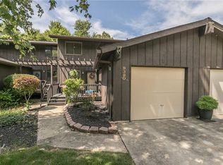 9380 Sherman Ln #309, North Royalton, OH 44133