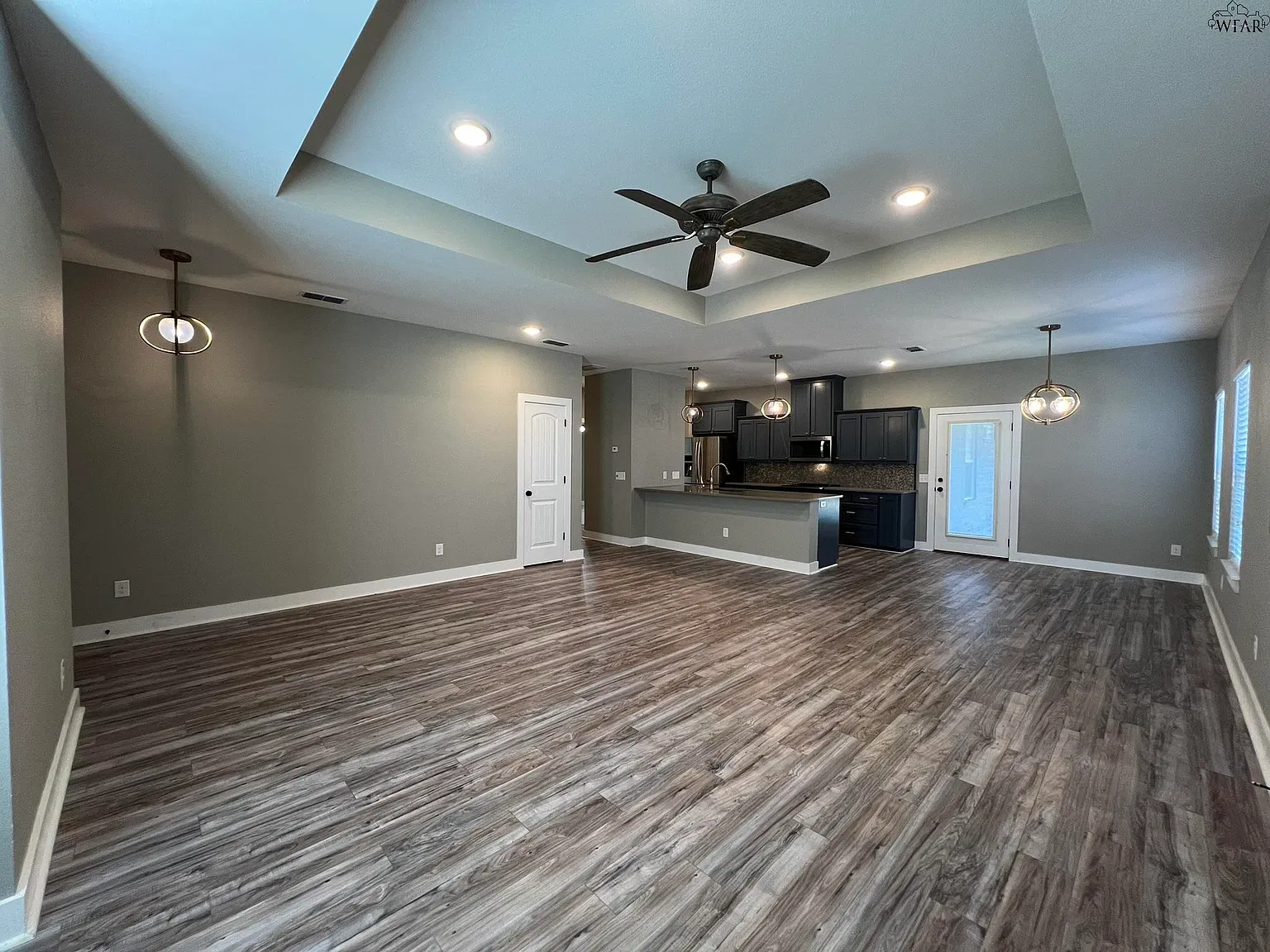 4 bed, 2.0 bath, 1896 sqft, $2,650 — Photo 4
