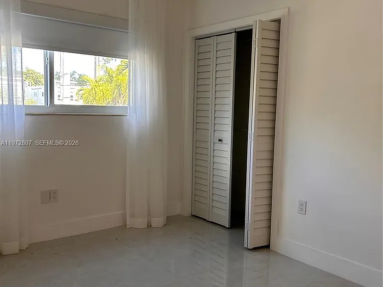 2430 NE 135th St #201 — Photo 17