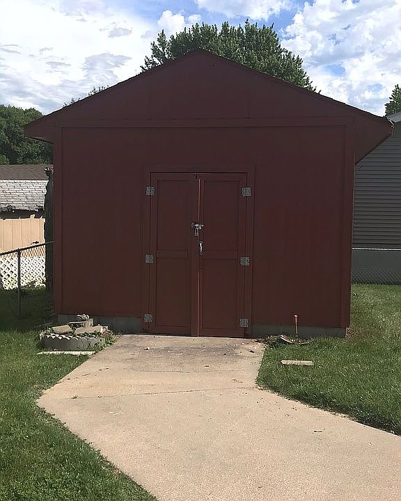 2nd image of 1121 N 28th St
