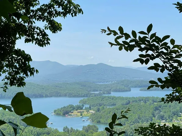 33B Grandview Dr, Hayesville, NC 28904