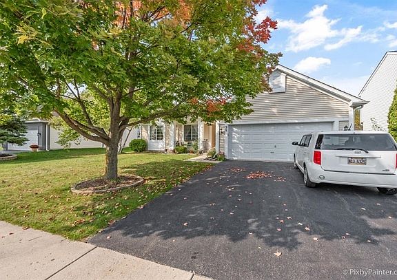 2nd image of 98 Oxford Cir