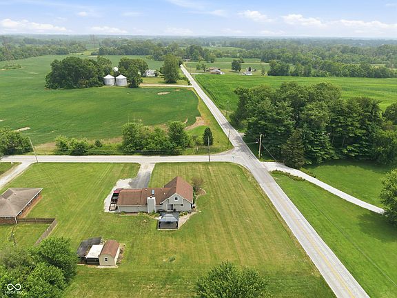 5th image of 3640 Davis Rd