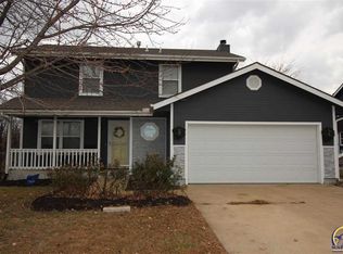 2324 SW Ancaster Rd, Topeka, KS 66614