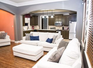 137 Heathwood Dr, Broussard, LA 70518