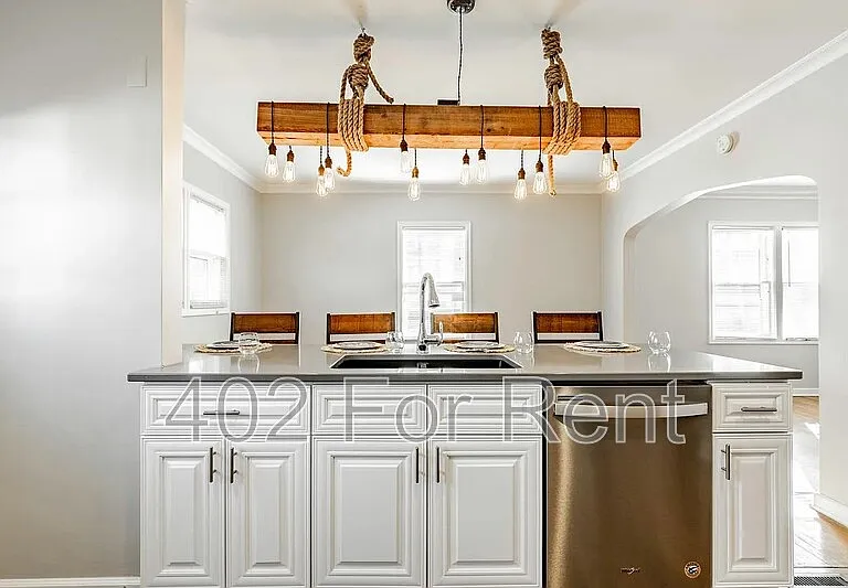2511 N 52nd St — Photo 4