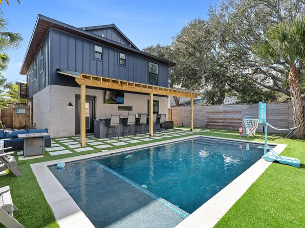 106 E St, Saint Augustine, FL 32080