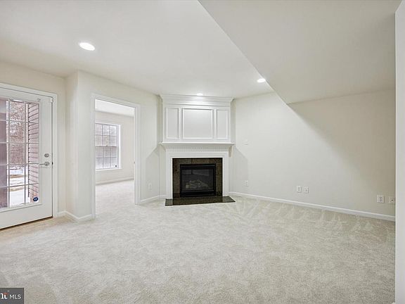 4th image of 252 Hudson Dr
