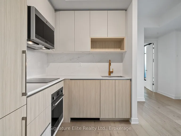 801 The Queensway #1014 — Photo 10