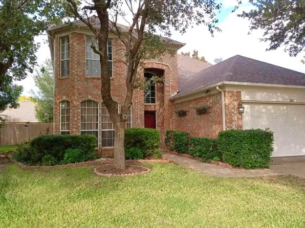 2812 Lakeside Dr, Burleson, TX 76028