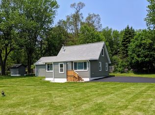 27530 N Beech St, Island Lake, IL 60042