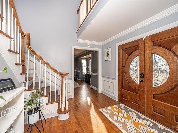 3rd image of 764 Stonebridge Dr