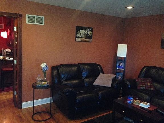 5th image of 2630 W Summerdale Ave