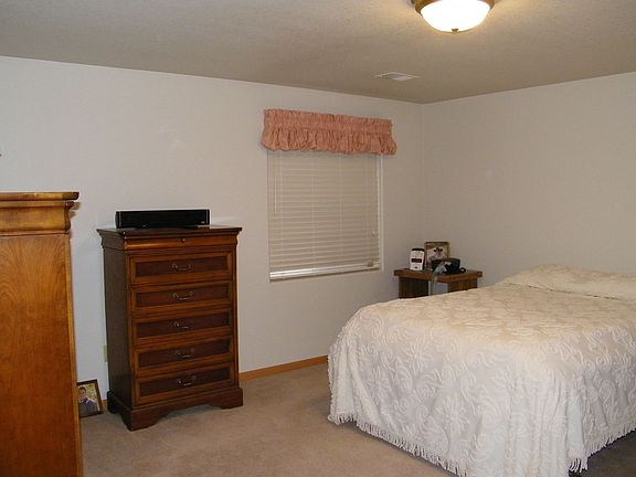 Bedroom #4 has walk-in closet